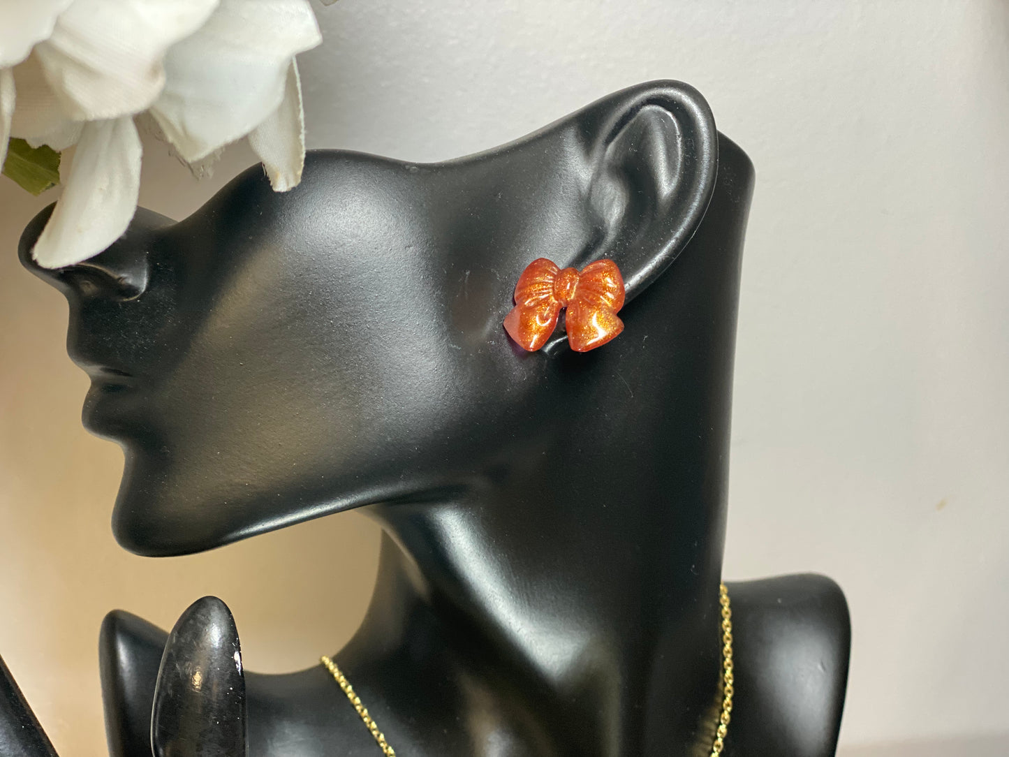 Amber Bow Jewelry Set – Necklace, Bracelet & Stud Earrings