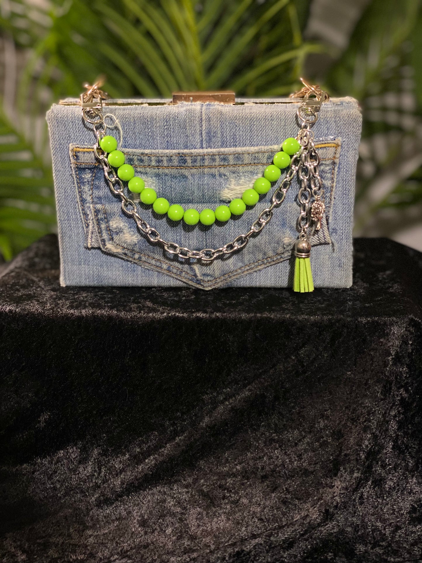 Silver Luxe Charm – Neon Lime