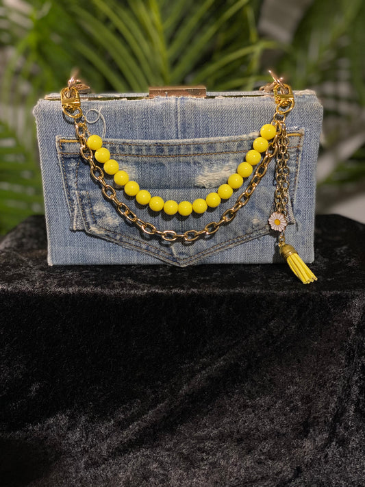 Gold Luxe Charm – Sunshine Daisy