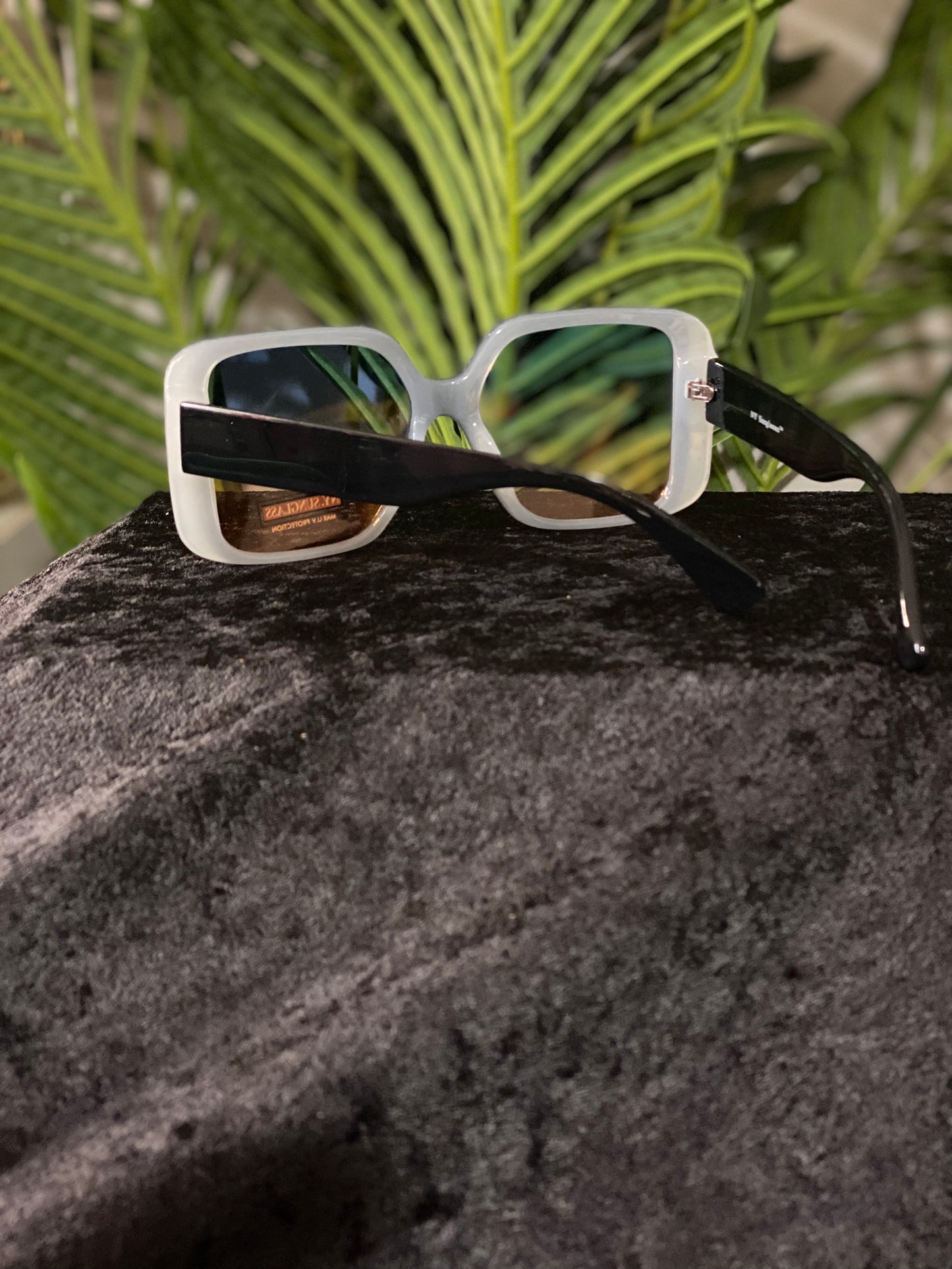 Statement Frame Sunglasses Collection